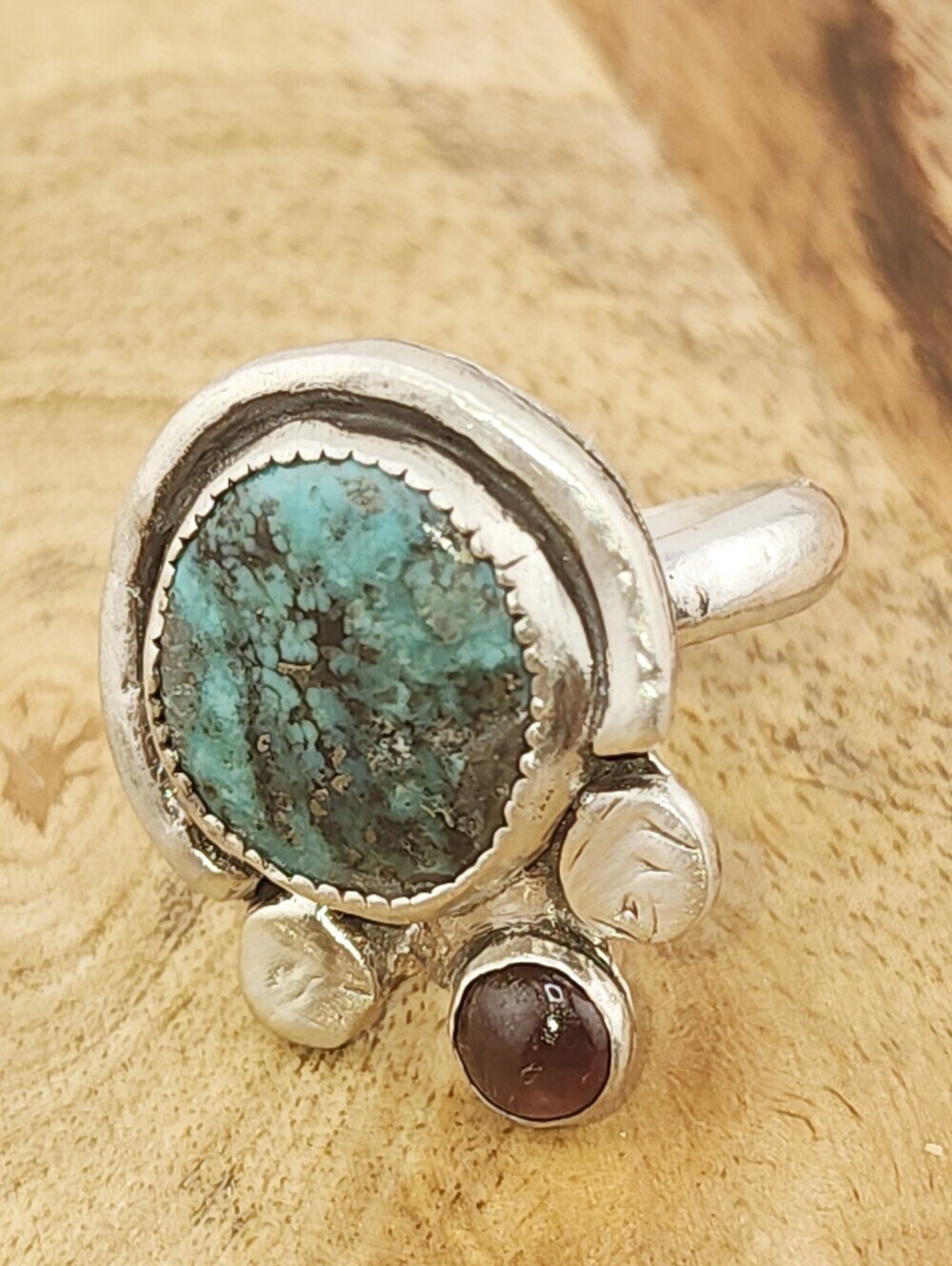 TURQUOISE & GARNET RING HANDMADE IN RECYCLED STERLING SILVER METAL Size 9 - Picture 11 of 15